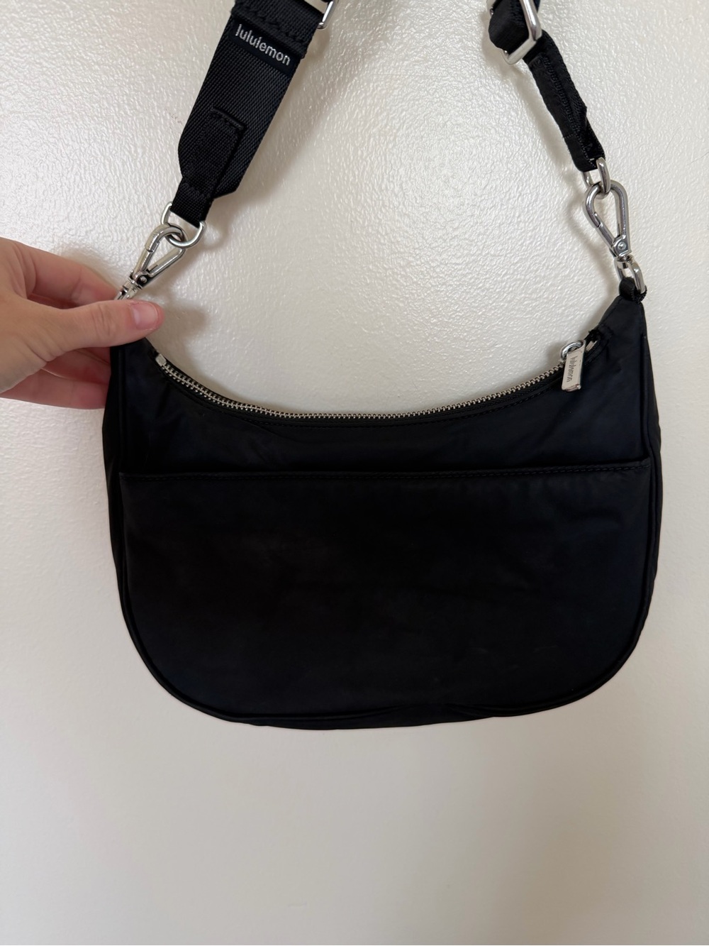 LULULEMON City Essentials Small Shoulder Bag 3L in Black - Picture 6 of 12
